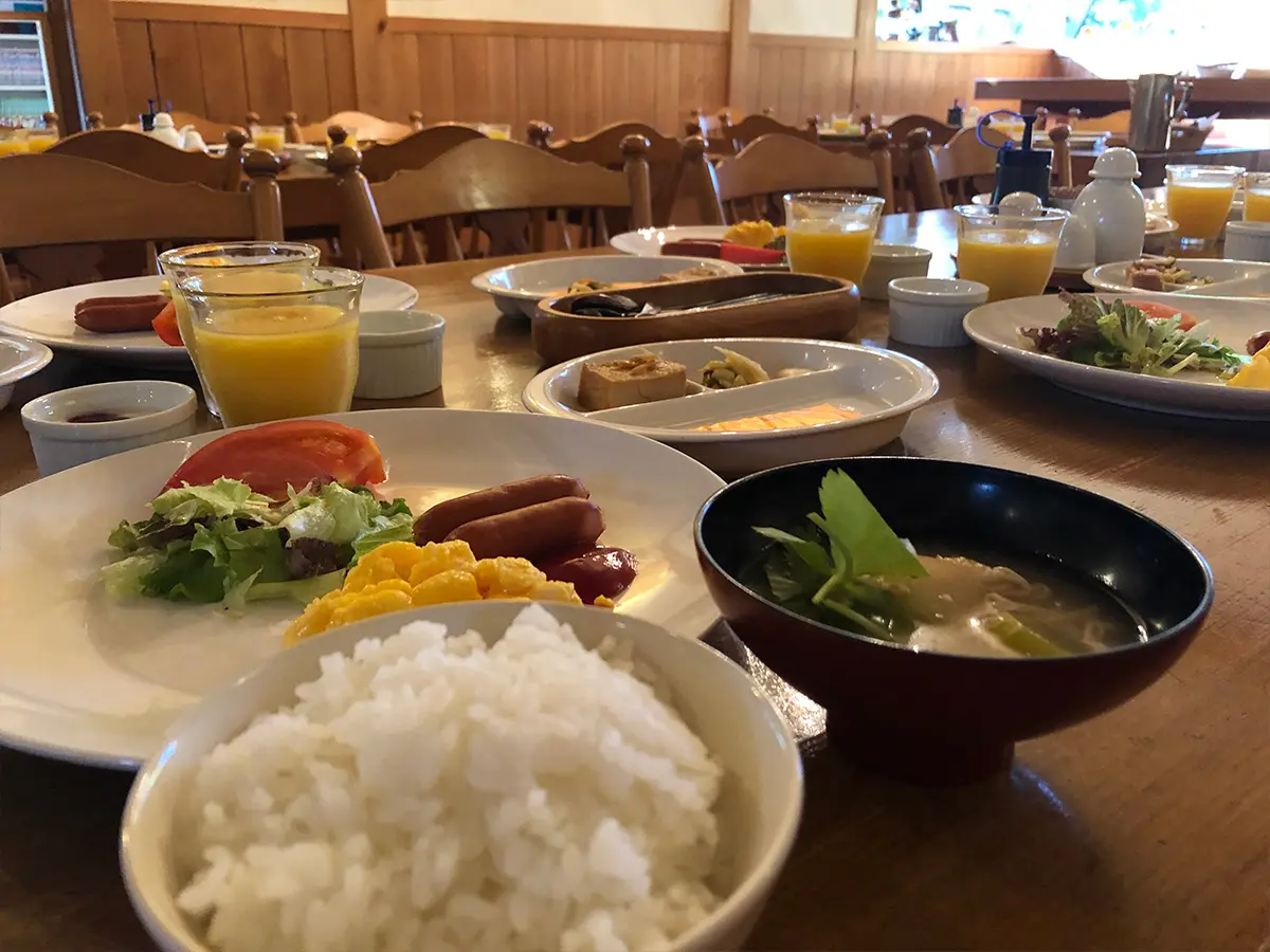 合宿メニュー — 白馬産のお米と自家製味噌のお味噌汁